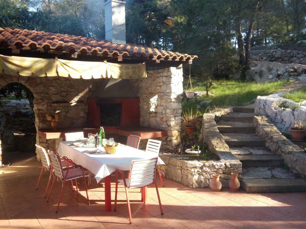 Juka House Vila Milna  Exterior foto